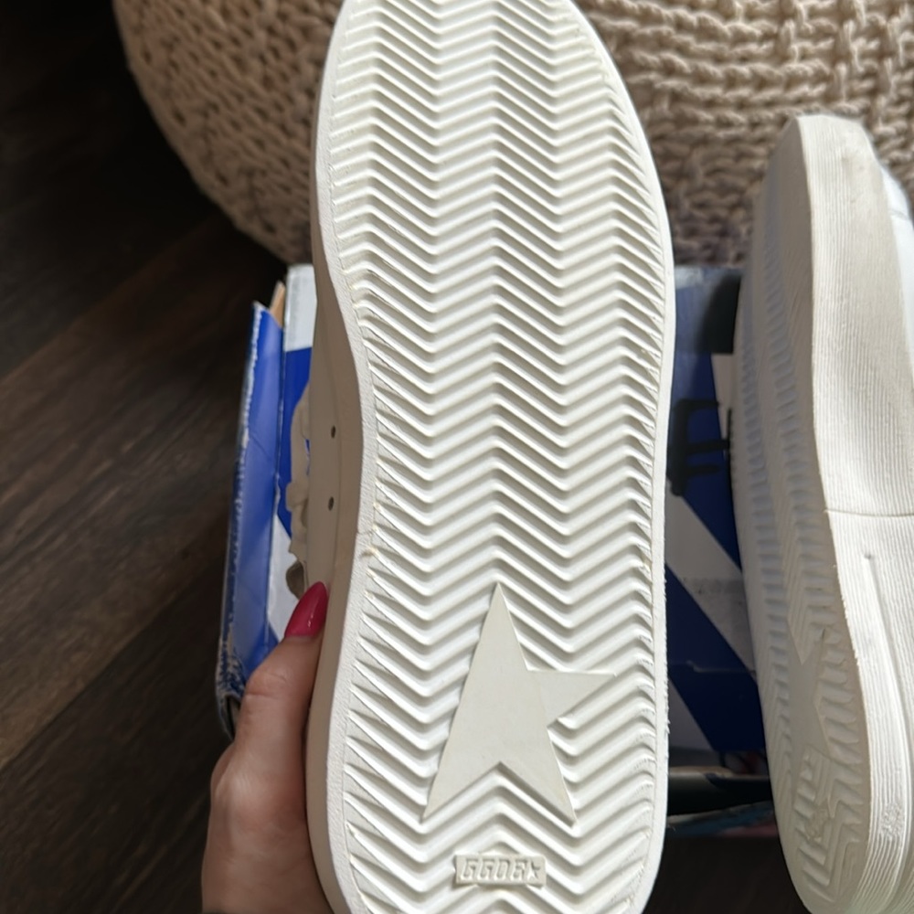 Golden Goose Stardan Sneakers - Picture 6 of 8